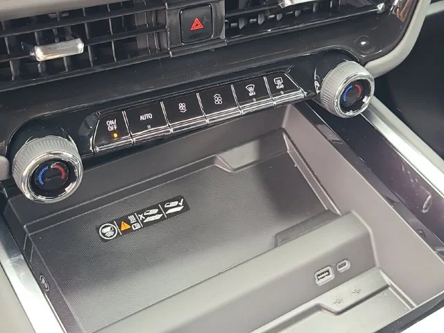 New 2026 Black Chevrolet High Country image 38