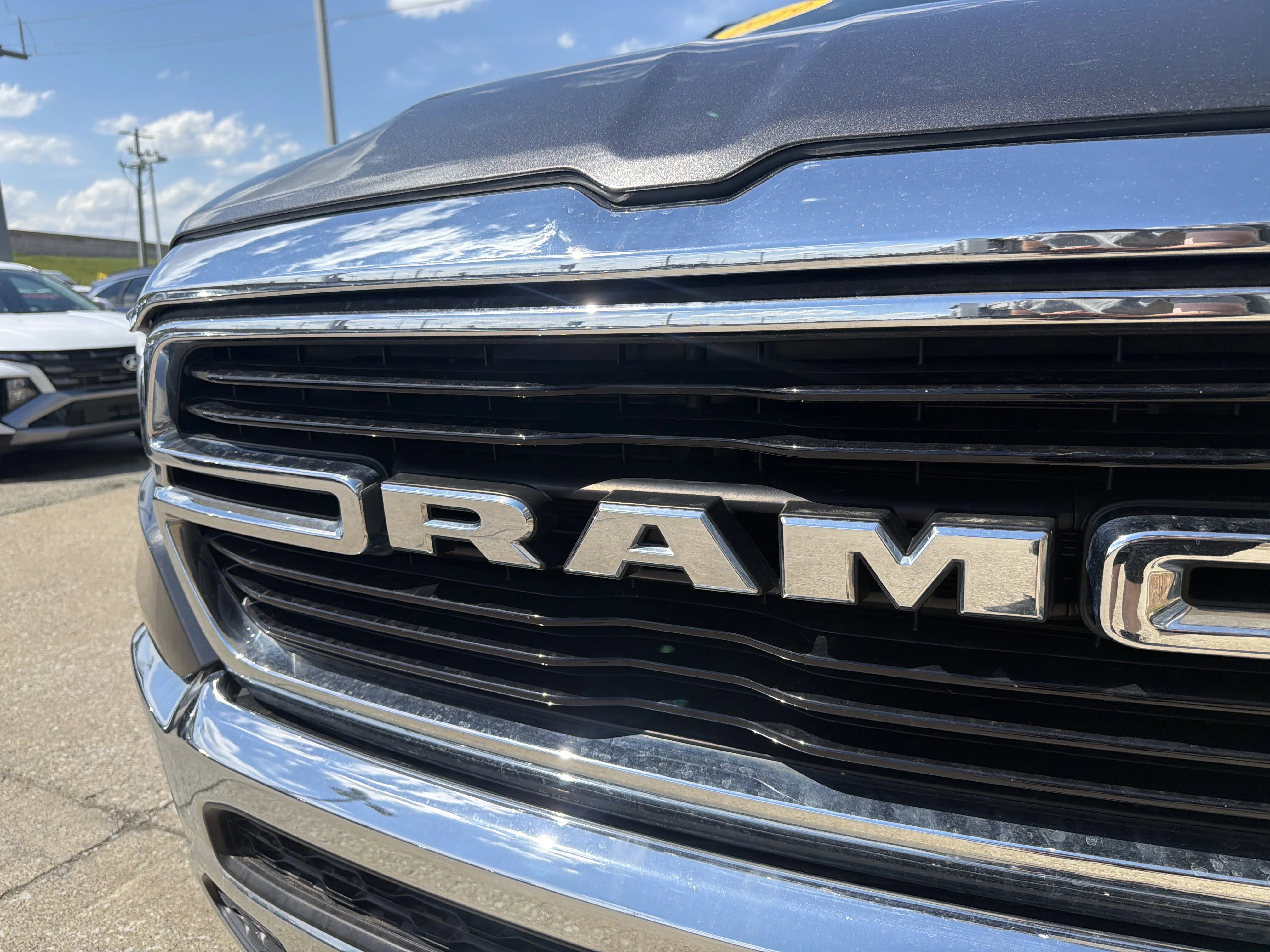 Used 2019 Granite Crystal Metallic Clearcoat Ram Big Horn/Lone Star image 20