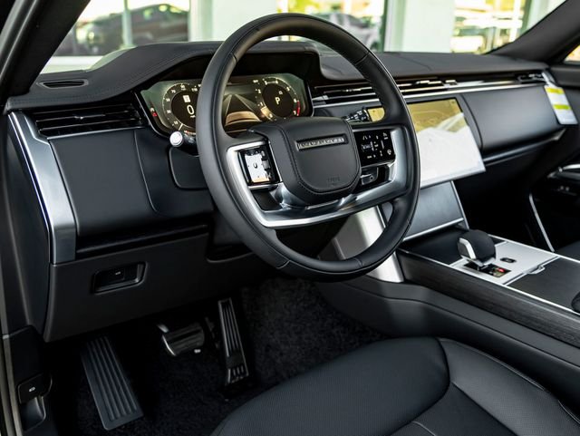 New 2026 Santorini Black Land Rover SE image 16