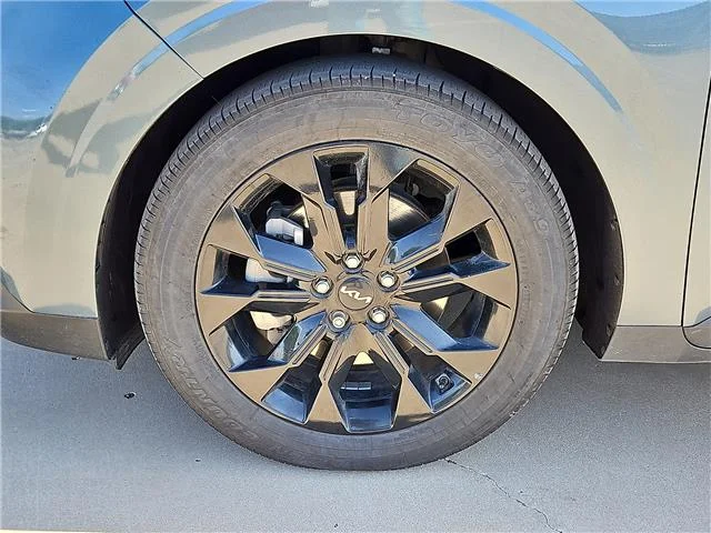 Used 2024 Astra Blue KIA SX Prestige Passenger image 3