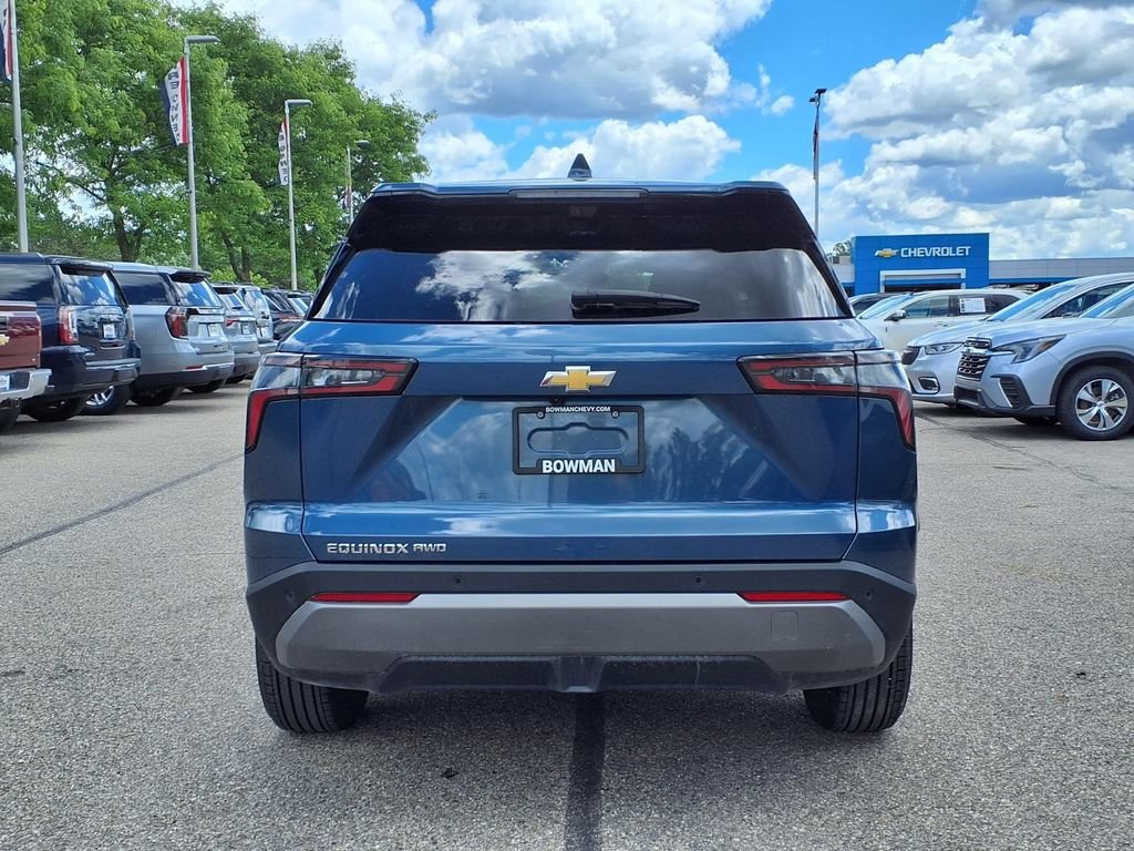 Used 2025 Lakeshore Blue Metallic Chevrolet LT image 6