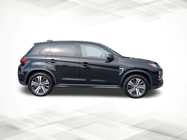 Used 2024 Silver Mitsubishi 2.0 SE image 3