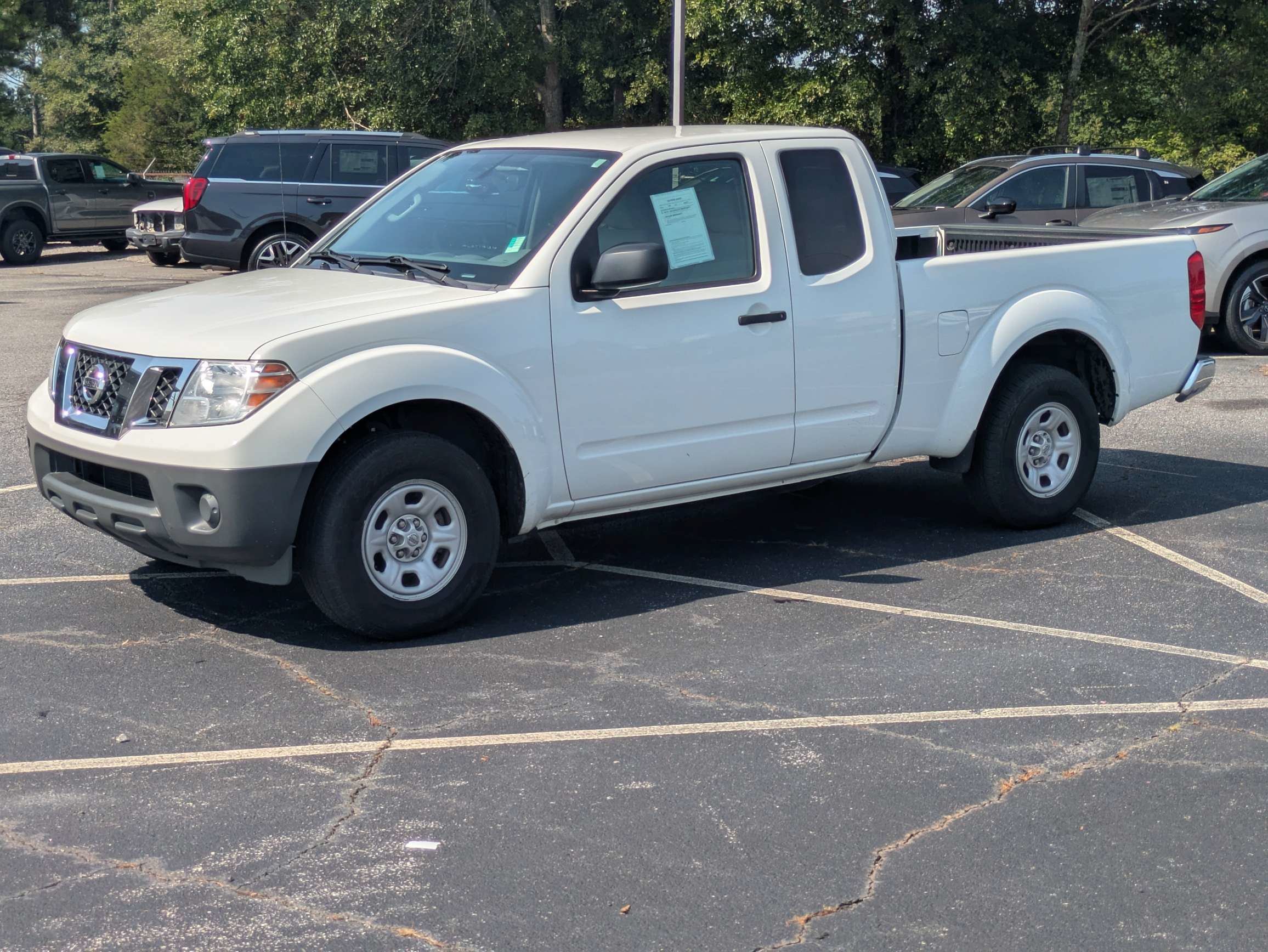 Used 2013 White Nissan S image 7
