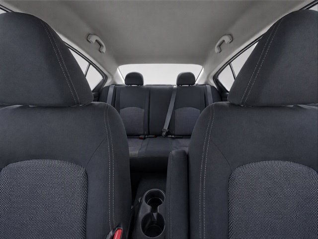Used 2018 White Nissan 1.6 SV image 18