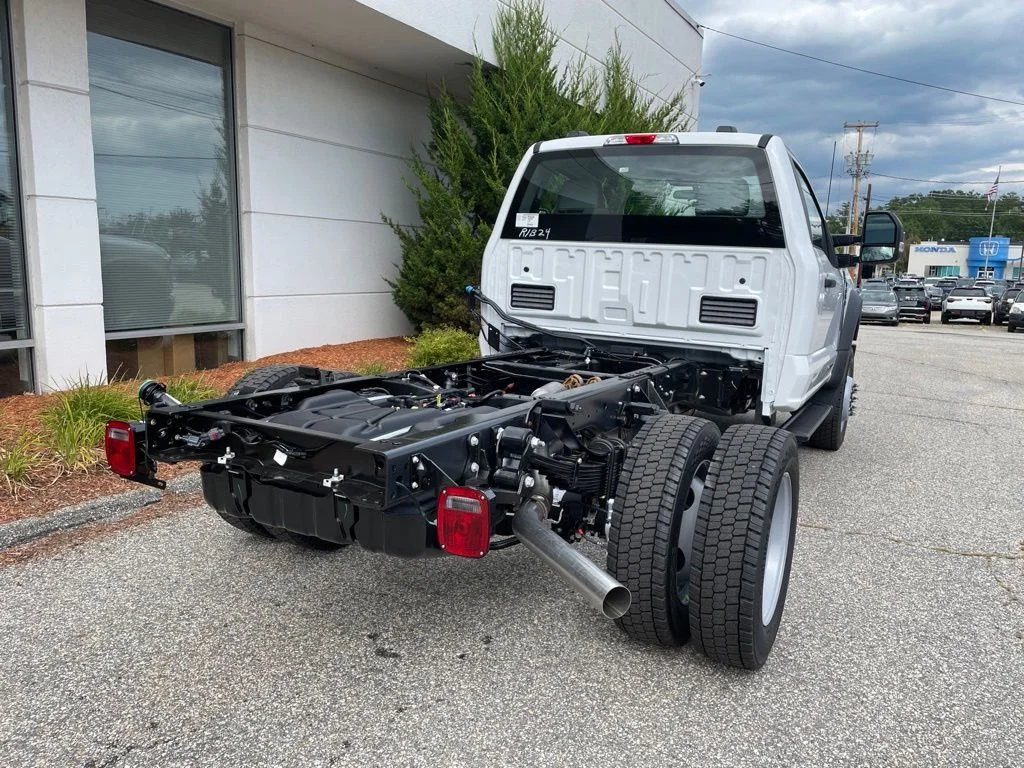 New 2026 OXFORD WHITE Ford XL image 7