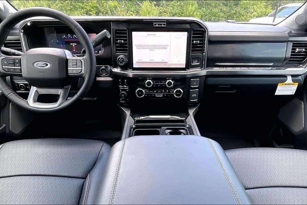 New 2026 Ford Super Duty F-250 Lariat 4D Crew Cab