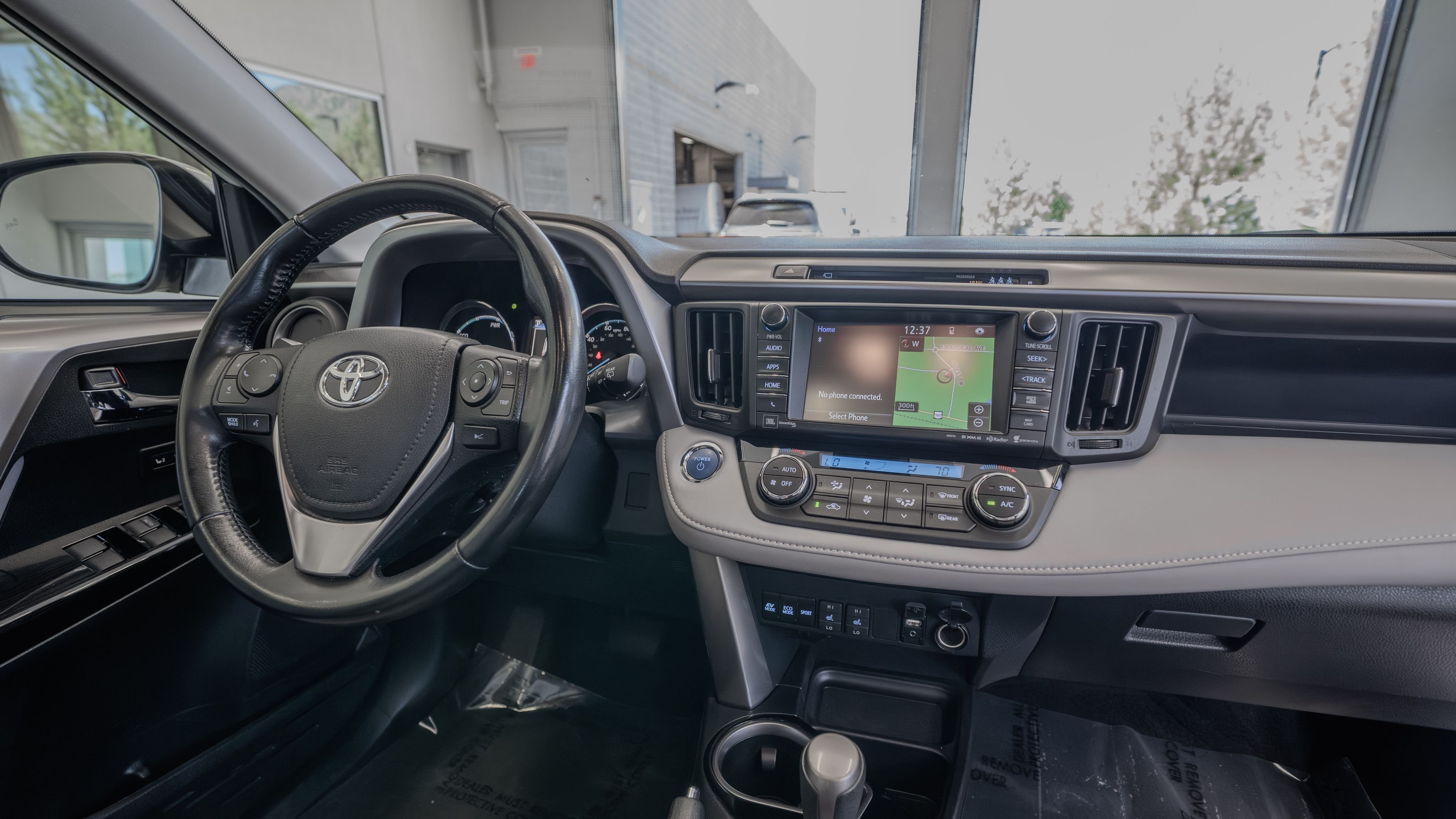 Used 2018 Blizzard Pearl Toyota Limited image 19