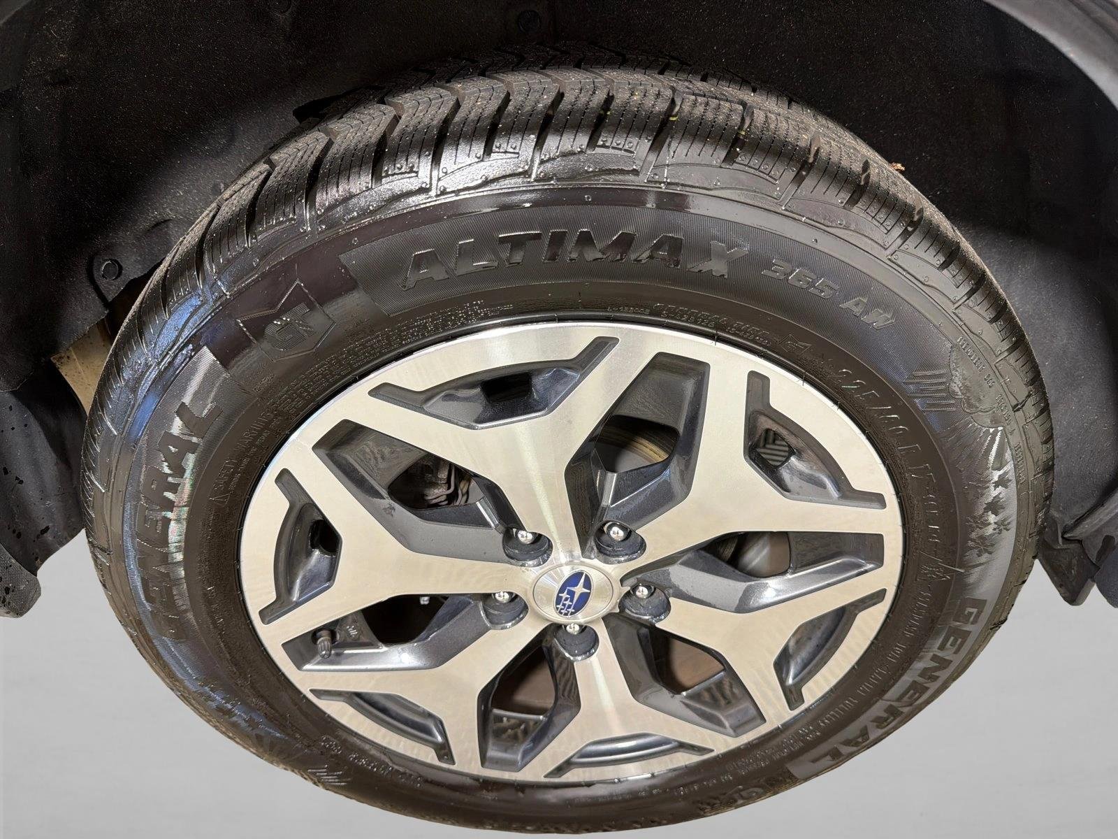 Used 2023 Crystal Black Silica Subaru Premium image 18