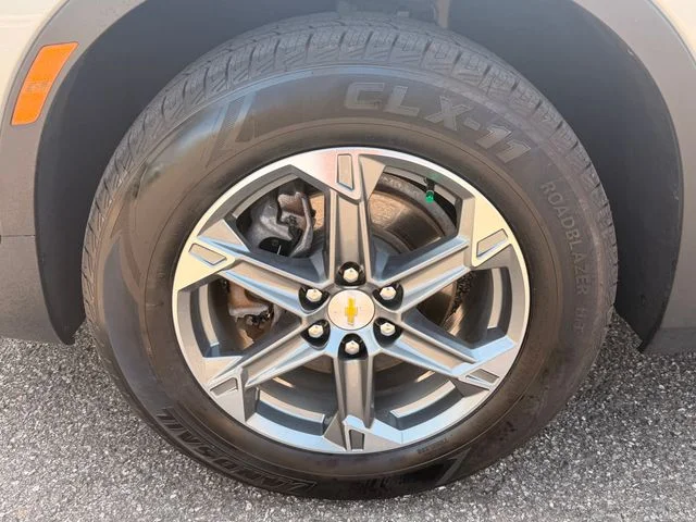 Used 2024 Sterling Gray Metallic Chevrolet LT image 10