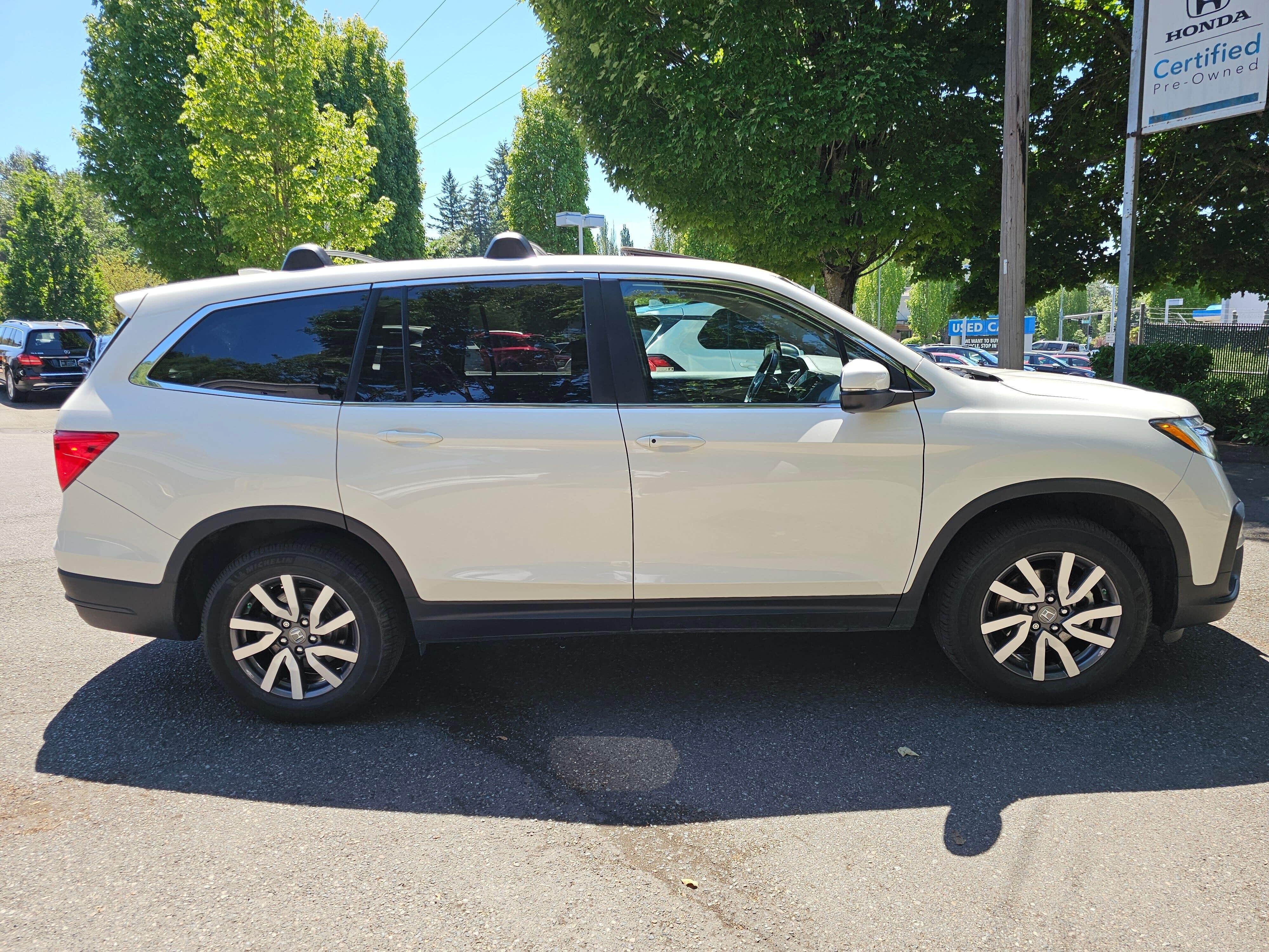 Used 2019 White Diamond Pearl Honda EX-L image 8