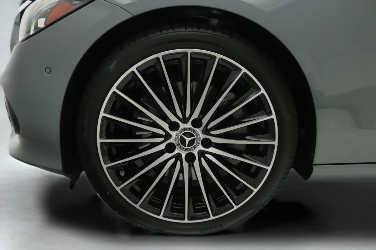 New 2026 Selenite Grey Metallic Mercedes-Benz C 300 image 11