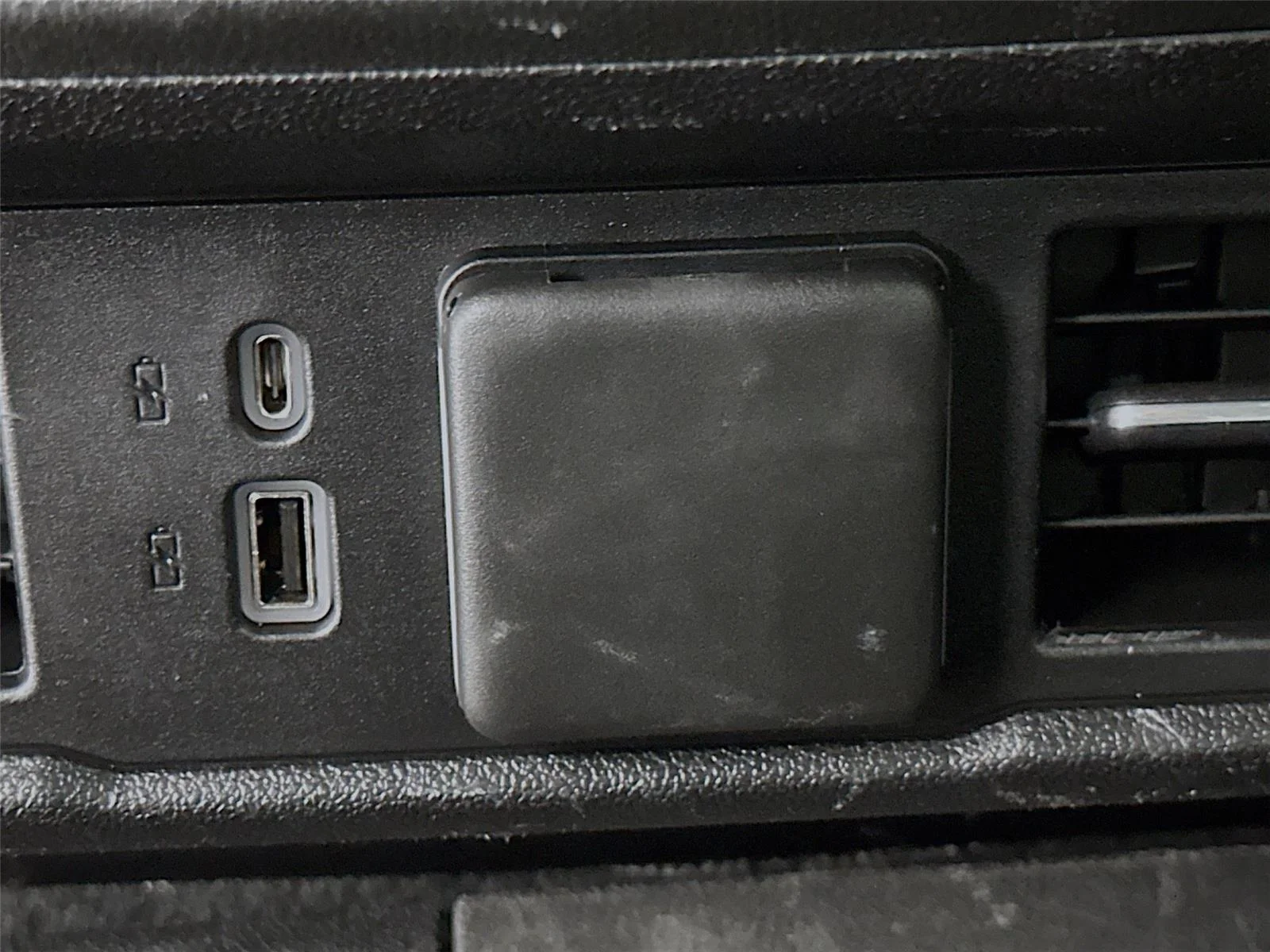 2023 Chevrolet Silverado 1500 RST - Photo 23