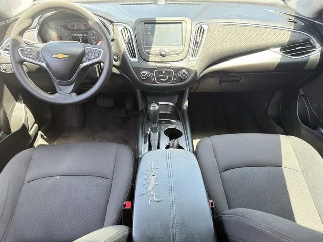 Used 2018 White Chevrolet LT image 8