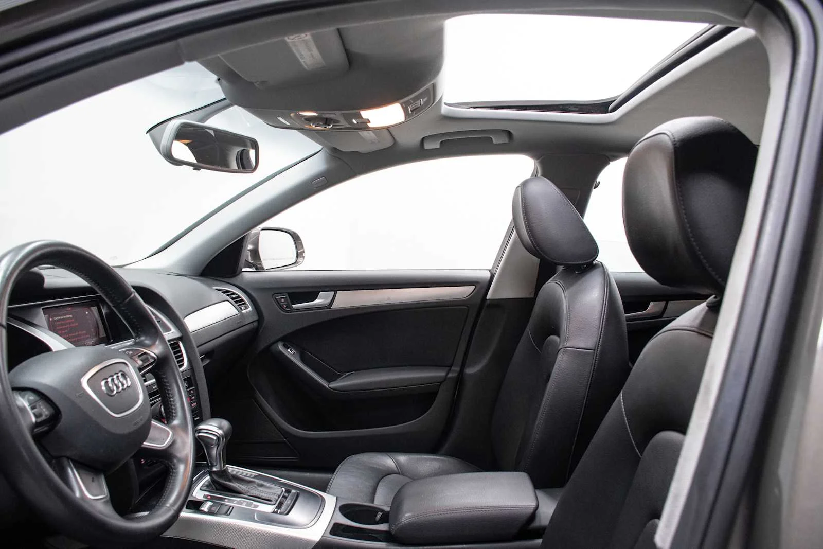 Used 2014 Monsoon Gray Metallic Audi Premium image 13