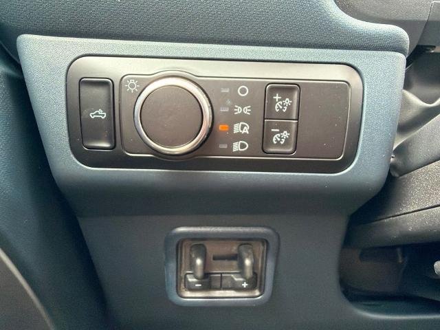 New 2026 Oxford White Ford Lariat® image 48