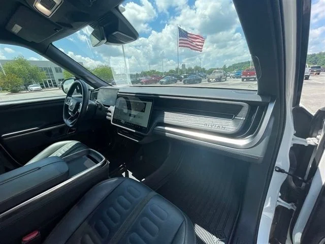Used 2022 White Rivian Adventure image 12