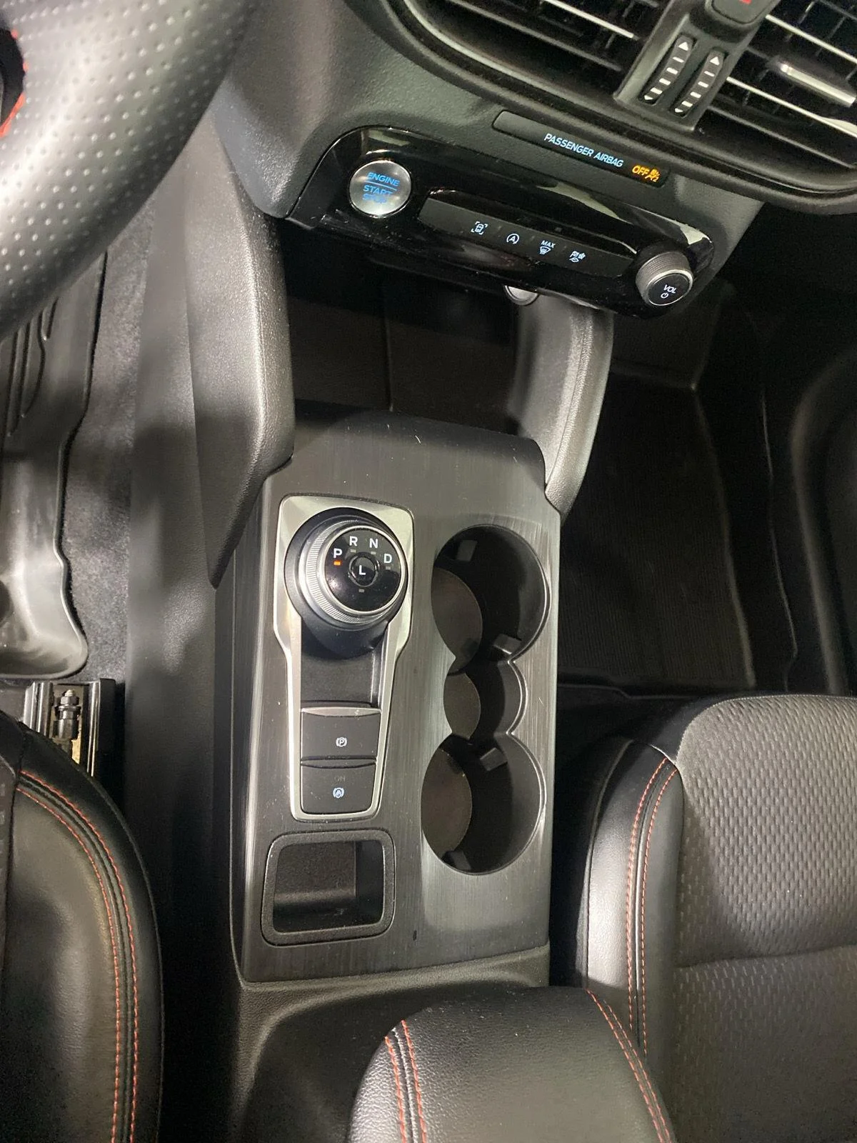 Used 2023 Star White Metallic Tri-Coat Ford ST-Line image 32