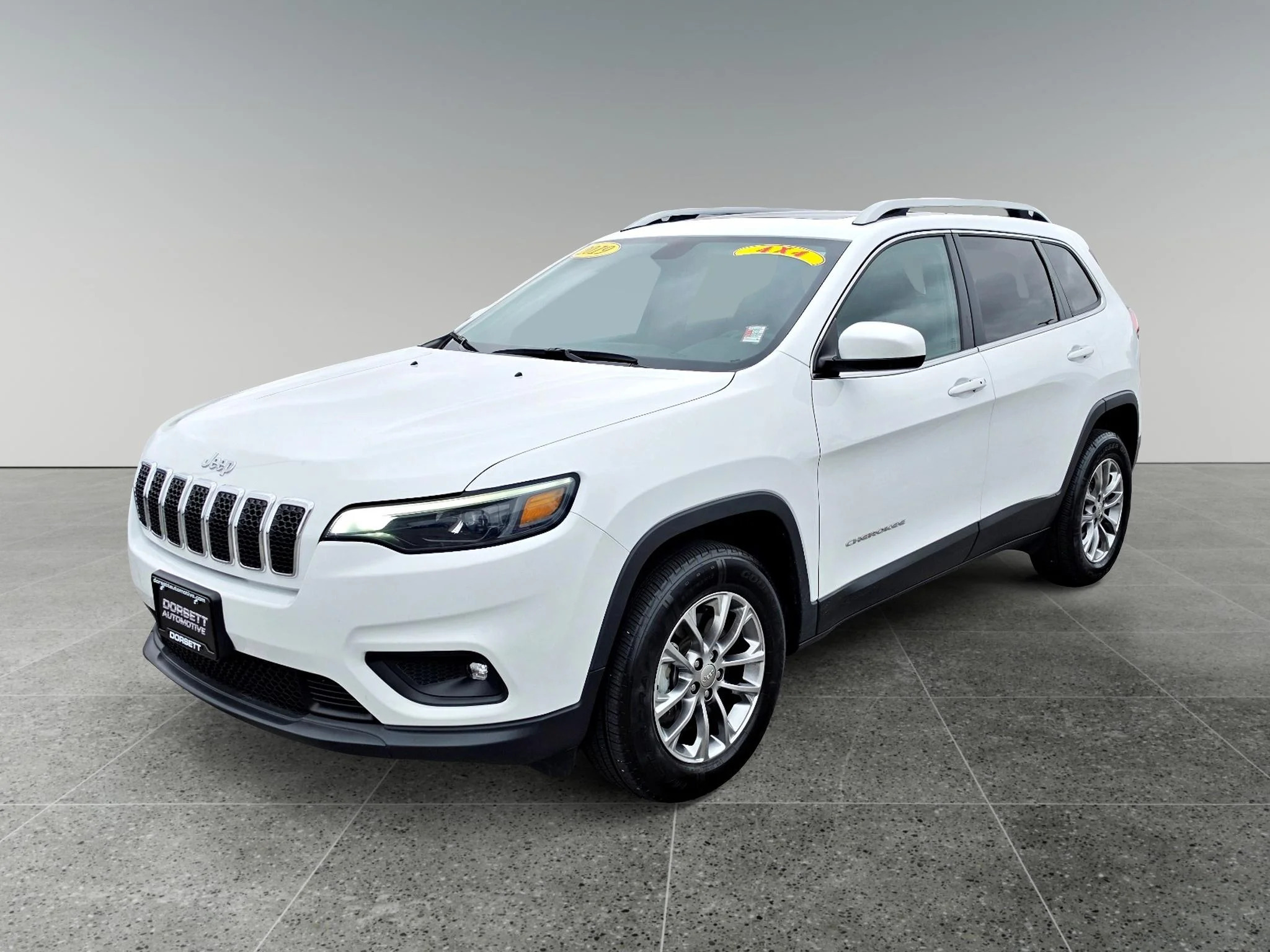 Used 2019 Bright White Clearcoat Jeep Latitude Plus image 1