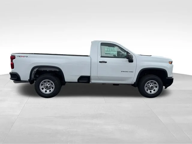 New 2026 Summit White Chevrolet WT image 7
