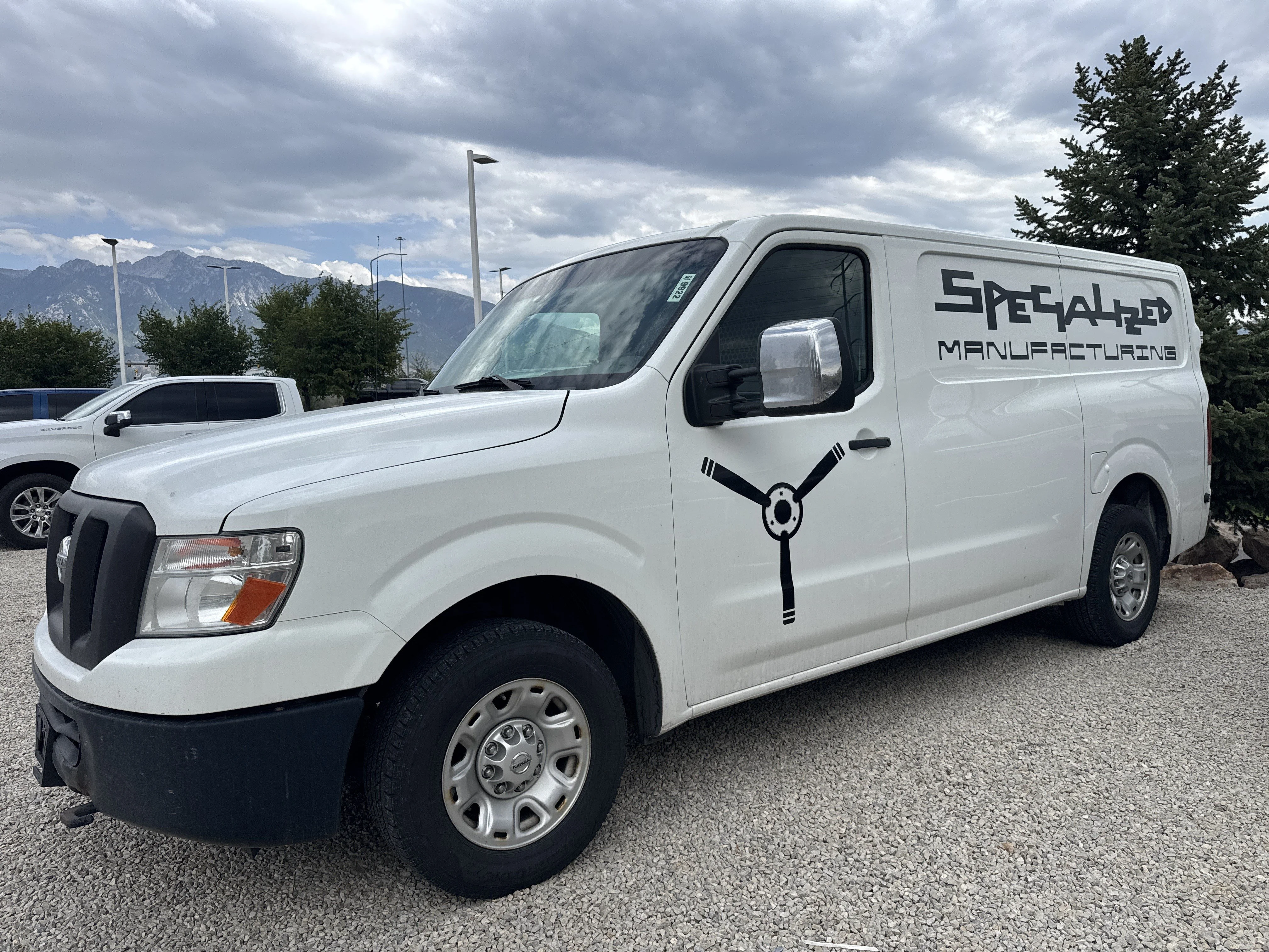 Used 2014 Glacier White Nissan SV image 2