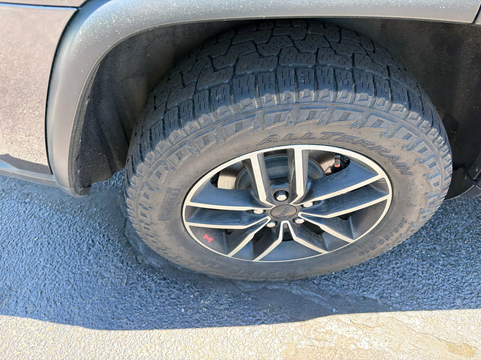 Used 2020 Granite Crystal Metallic Clearcoat Jeep Trailhawk image 21