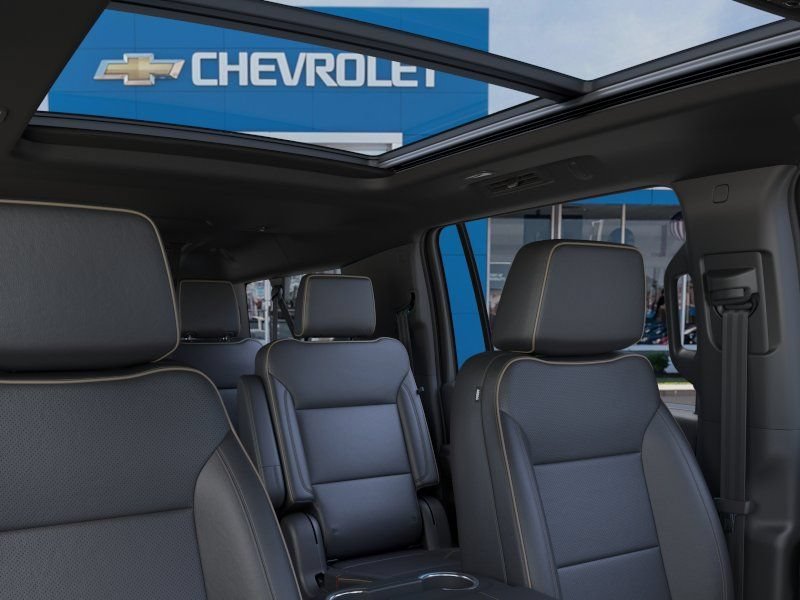 2026 Chevrolet Suburban Premier - Photo 24