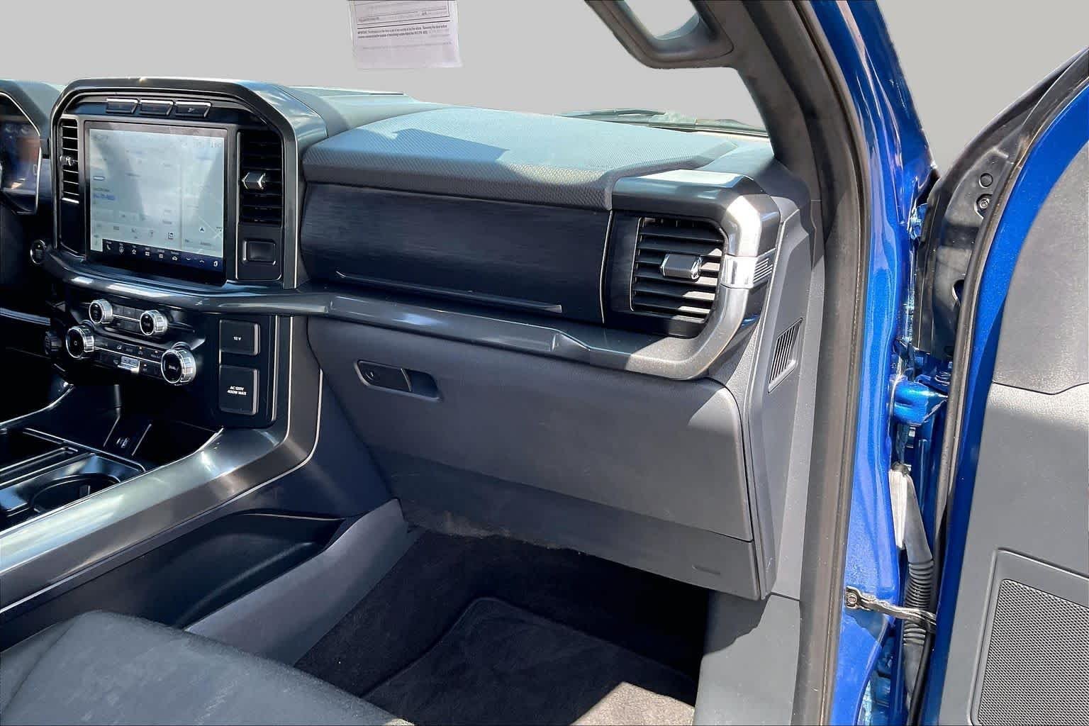 Used 2023 Atlas Blue Metallic Ford XLT image 17