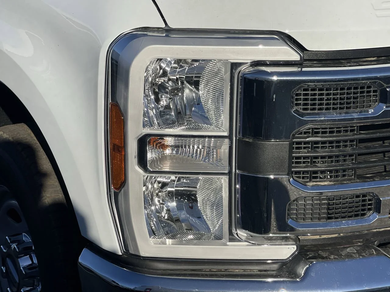 New 2026 Oxford White Ford XL image 7