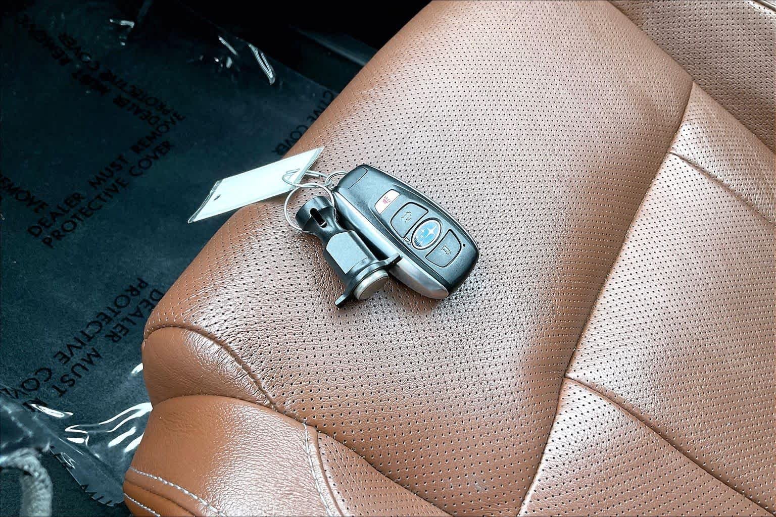 Used 2019 Crystal White Pearl Subaru Touring image 15