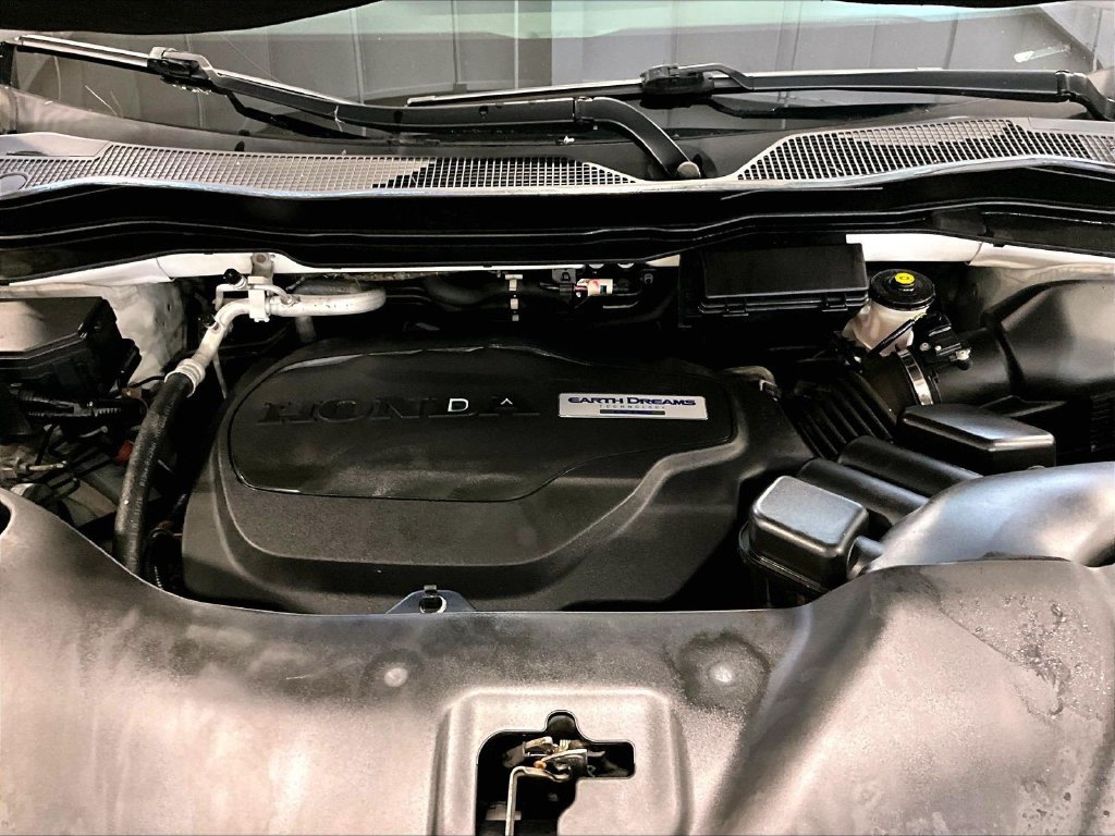 Used 2020 White Honda EX-L image 31