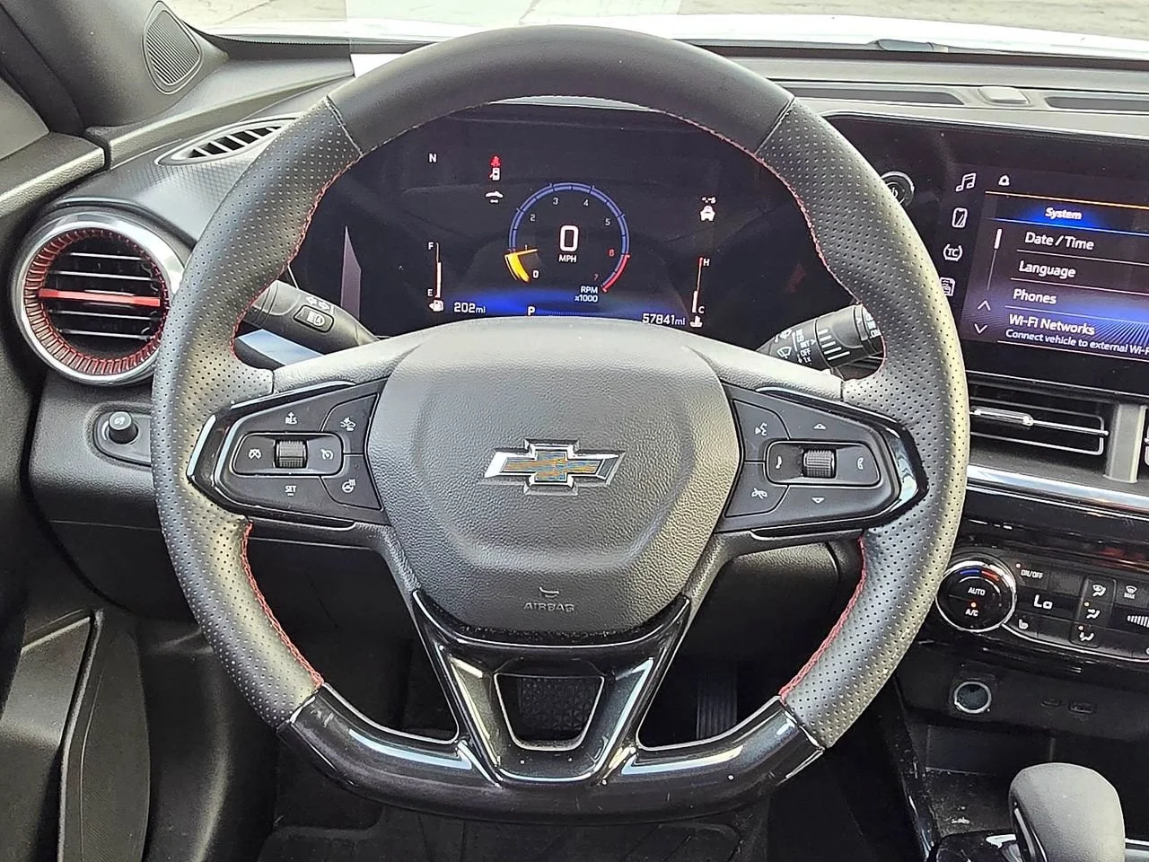 Used 2025 Summit White Chevrolet 2RS image 23