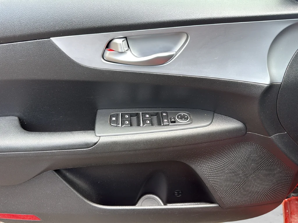 Used 2023 Red Kia LXS image 24