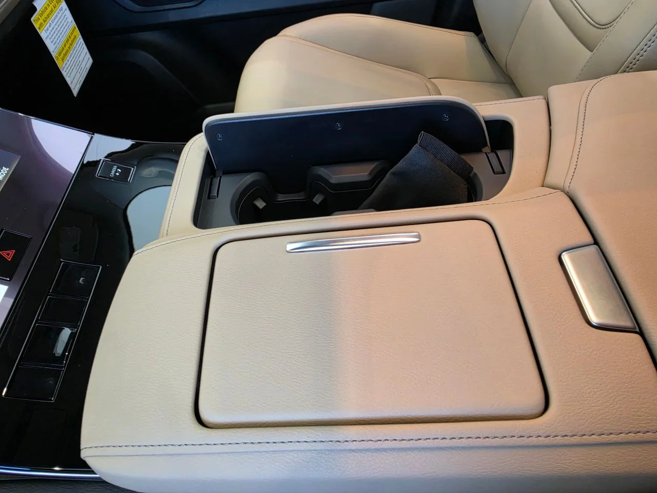 New 2026 RADIANT WHITE INFINITI Pure 4WD image 20