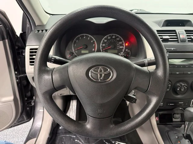 Used 2013 Gray Toyota L image 17