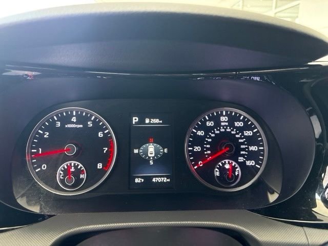 Certified Used 2022 Gray Kia GT-Line image 12