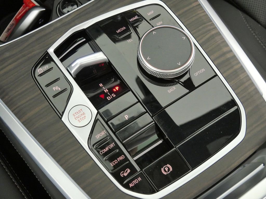 New 2026 Carbon Black Metallic BMW xDrive40i image 48