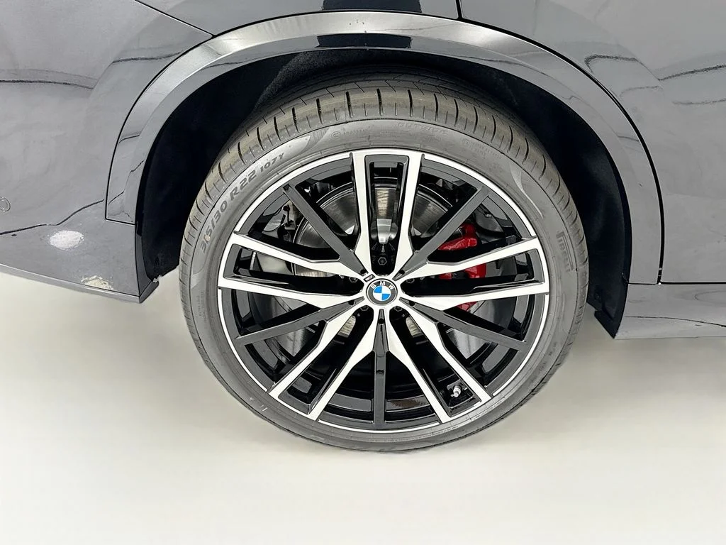 New 2026 Black BMW xDrive40i image 32