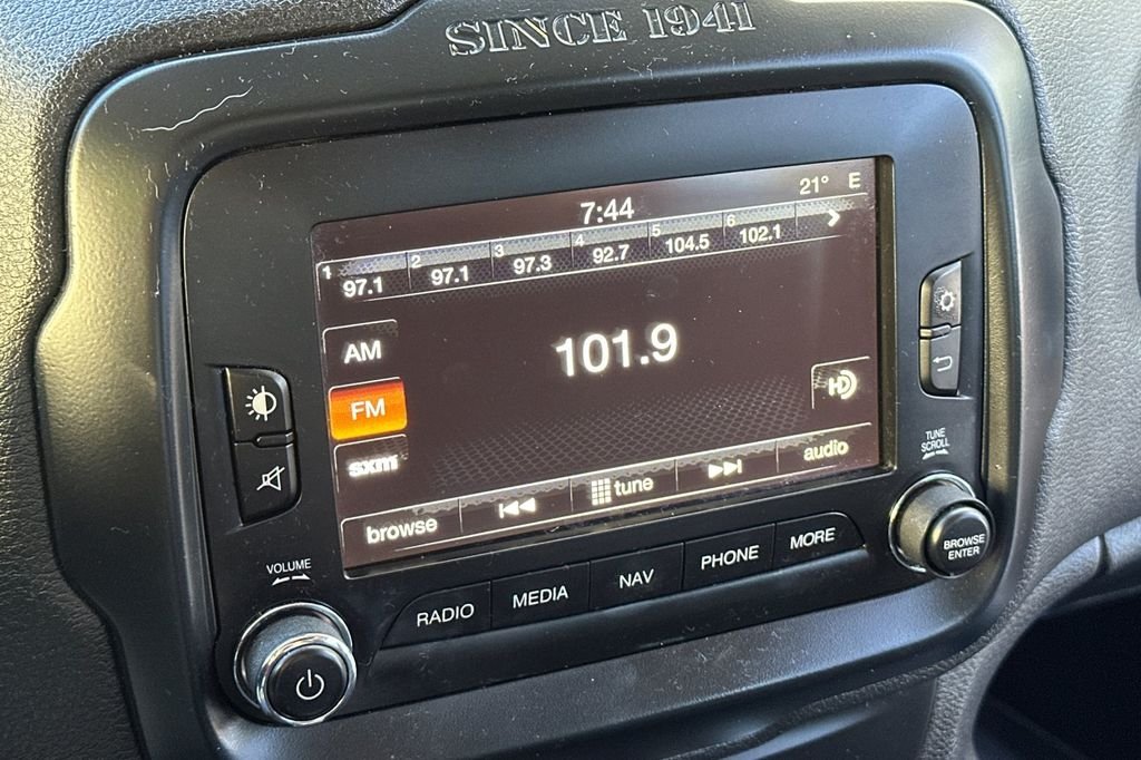 Used 2016 Black Jeep Latitude image 19