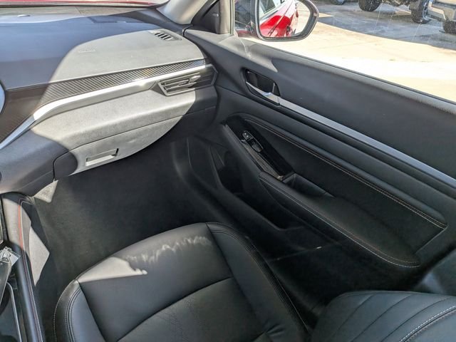 Used 2023 Red Nissan 2.0 SR image 13