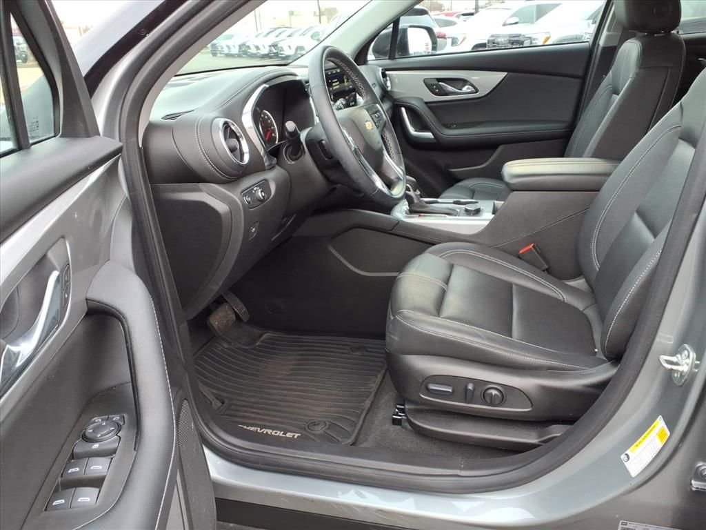 Used 2024 Sterling Gray Metallic Chevrolet LT image 19