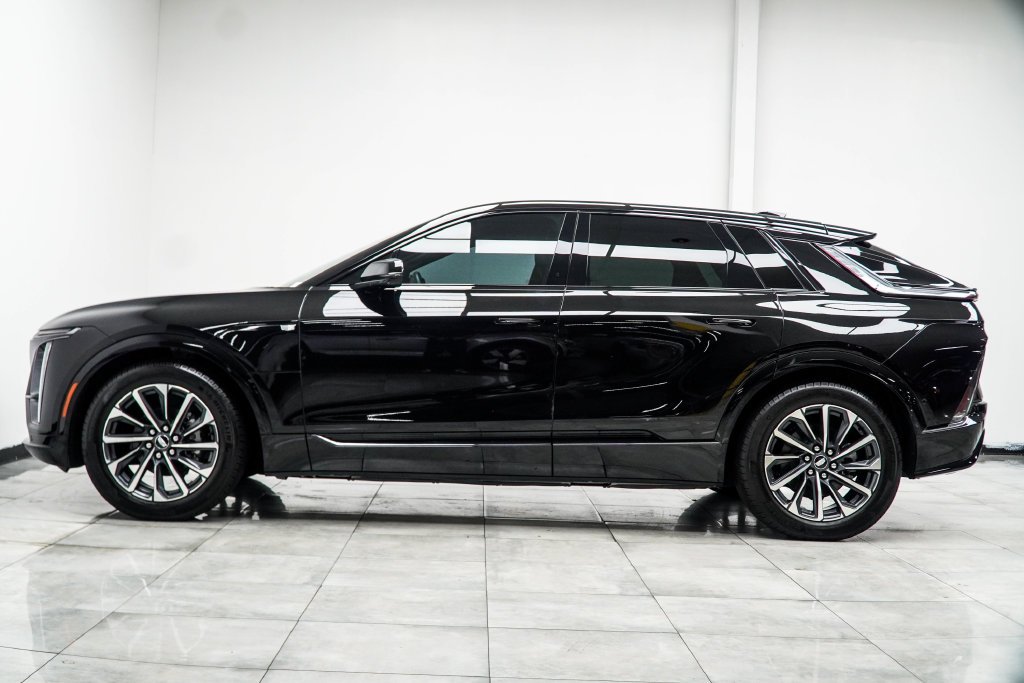 Used 2025 Black Cadillac Sport image 13