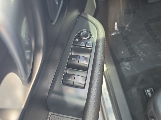 2025 Buick Enclave Preferred - Photo 17