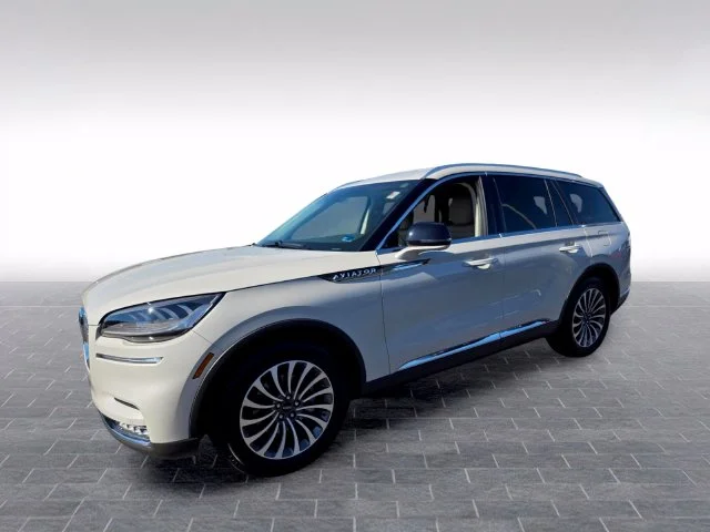 Used 2020 White Lincoln Reserve image 3