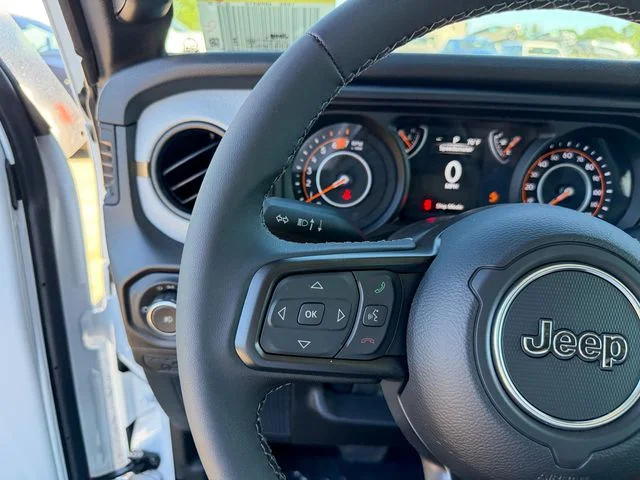 New 2026 Bright White Clear-Coat Exterior Paint Jeep Willys image 19