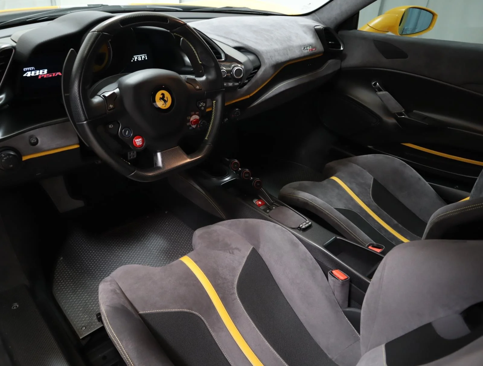Used 2019 Giallo Modena Ferrari Coupe image 17