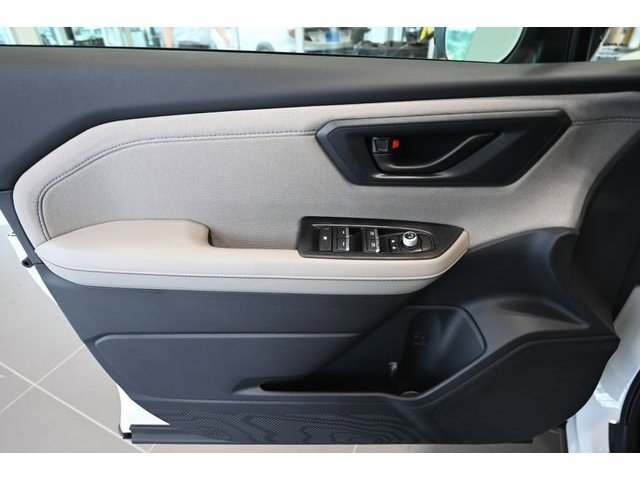 New 2026 CRYSTAL WHITE PEARL Subaru Premium image 17