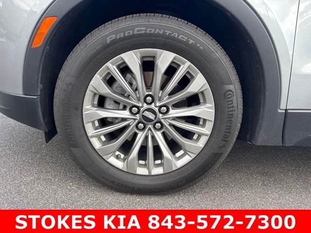 Used 2024 Silver Cadillac Premium Luxury image 10