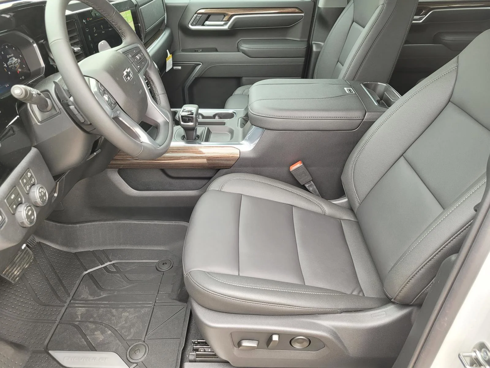 2026 Chevrolet Silverado 1500 RST - Photo 15