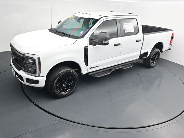 Used 2026 White Ford XL image 19