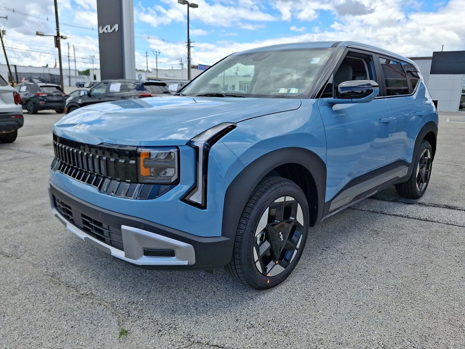 New 2027 Blue Kia S image 4